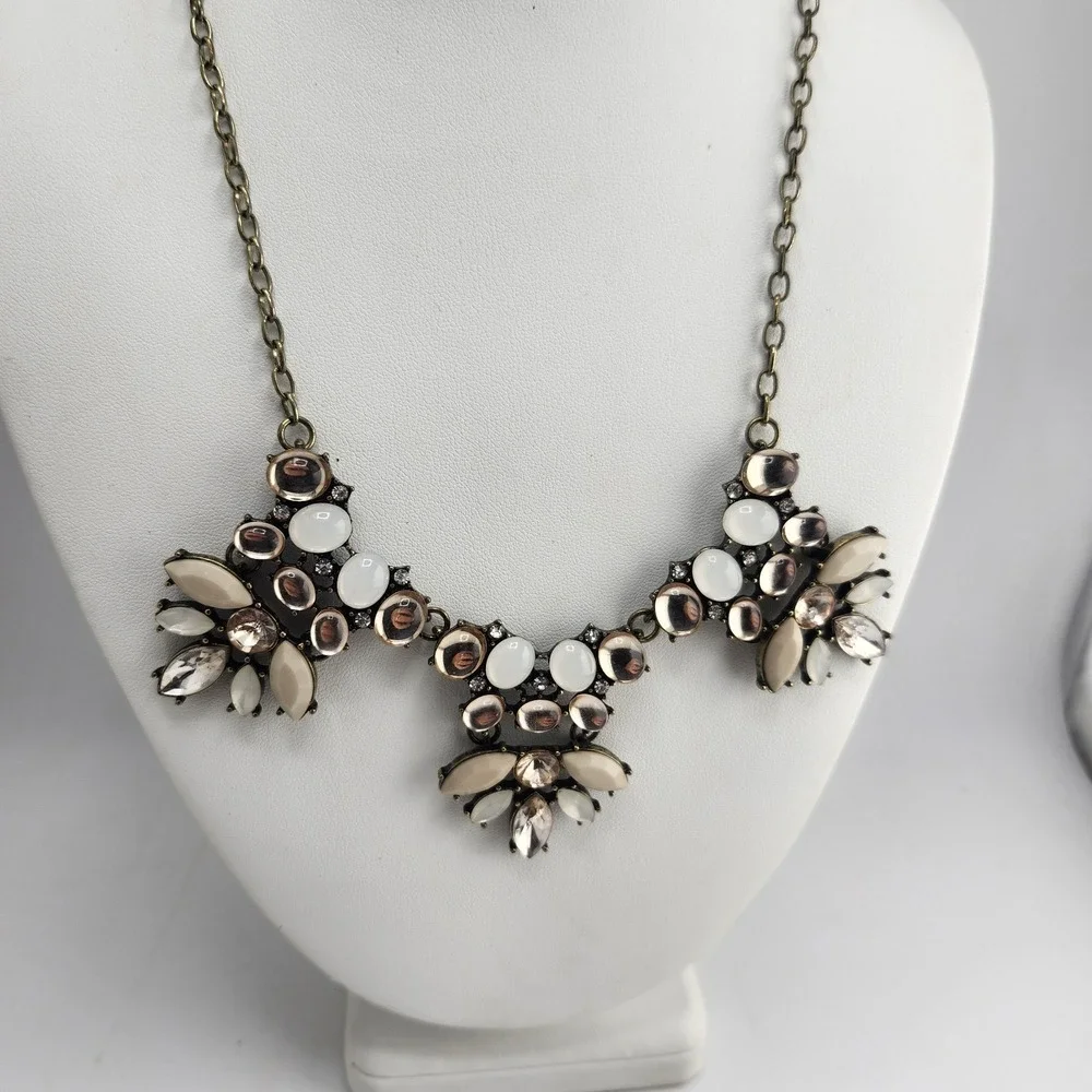 Vintage‎ Style Rhinestone Cabochon Statement Necklace